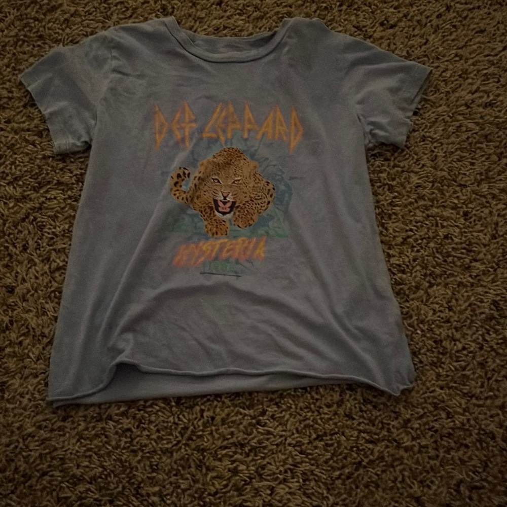 Blue Def Leppard t-shirt. worn once